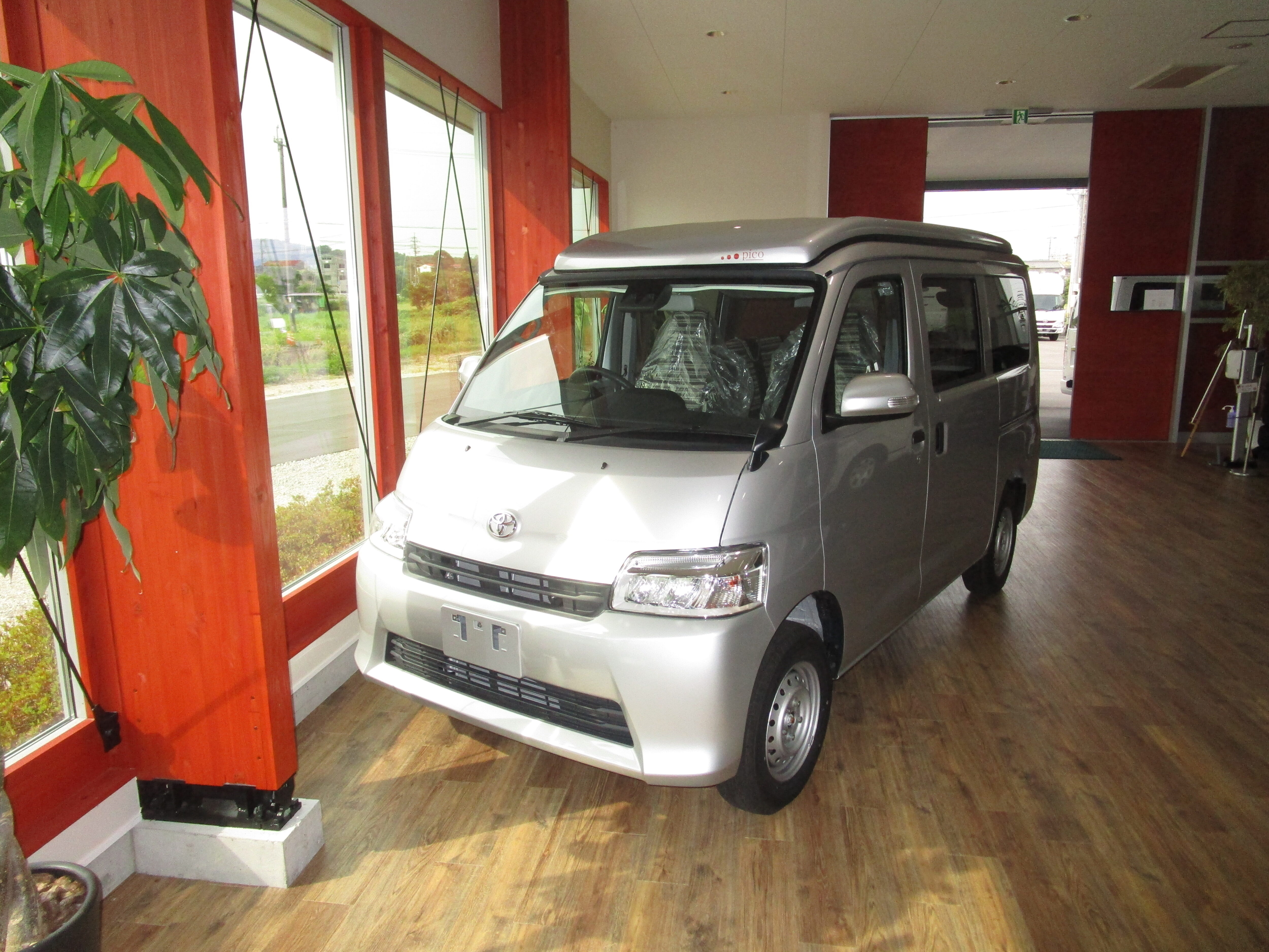 カレントキャンパー ピコ キャンピングカーの新車 中古車販売 デルタリンク