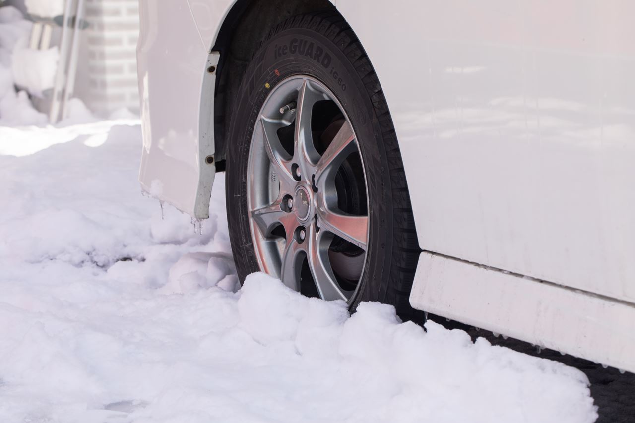 キャンピングカーで雪道を走るときの欠かせない準備