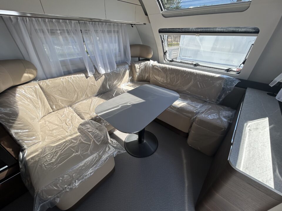Alpina 583 LP キャンピングカーの新車・中古車販売｜デルタリンク