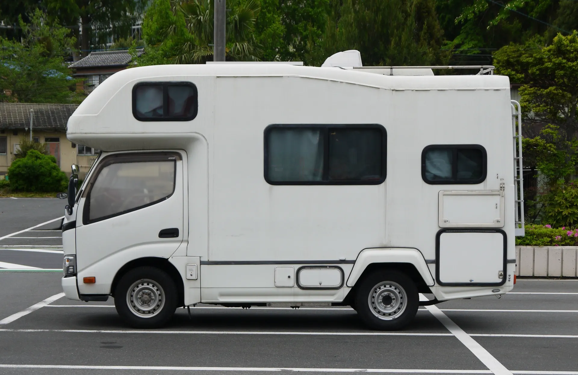 キャブコンのコンパクトモデルは2メートル×5メートル以内が基準