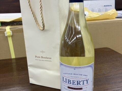 リバティ乗りのお客様からもらったリバティって名前のワイン(≧▽≦)
